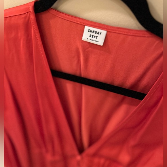 Satin like blouse - Picture 1 of 3